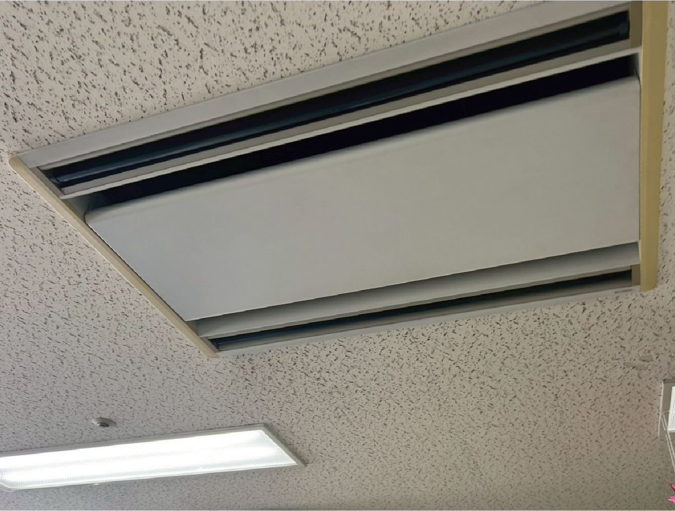 業務用空調フィルター清掃